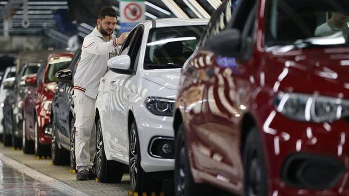 AB'nin kararı Türkiye'yi vuracak! Uzmanı uyardı: Otomotiv sektöründe büyük kriz yaşanabilir!