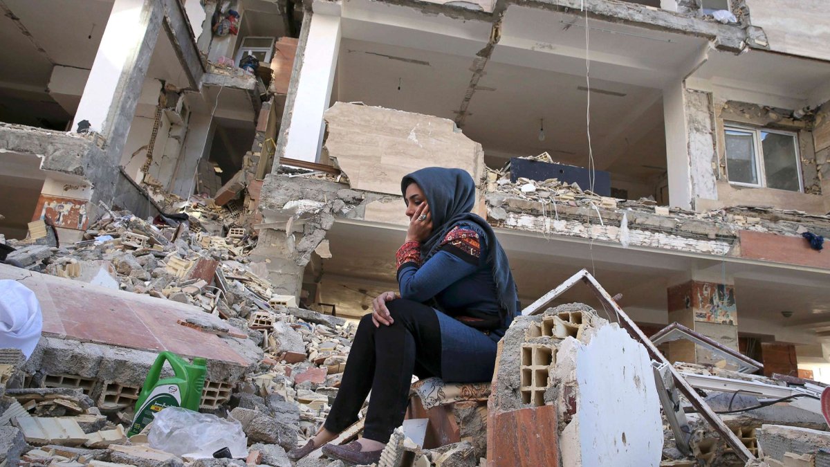 Deprem bölgesinde çekmeyen şebekeler için BTK'dan ilginç savunma: Baz istasyonlarından kaynaklanmadı