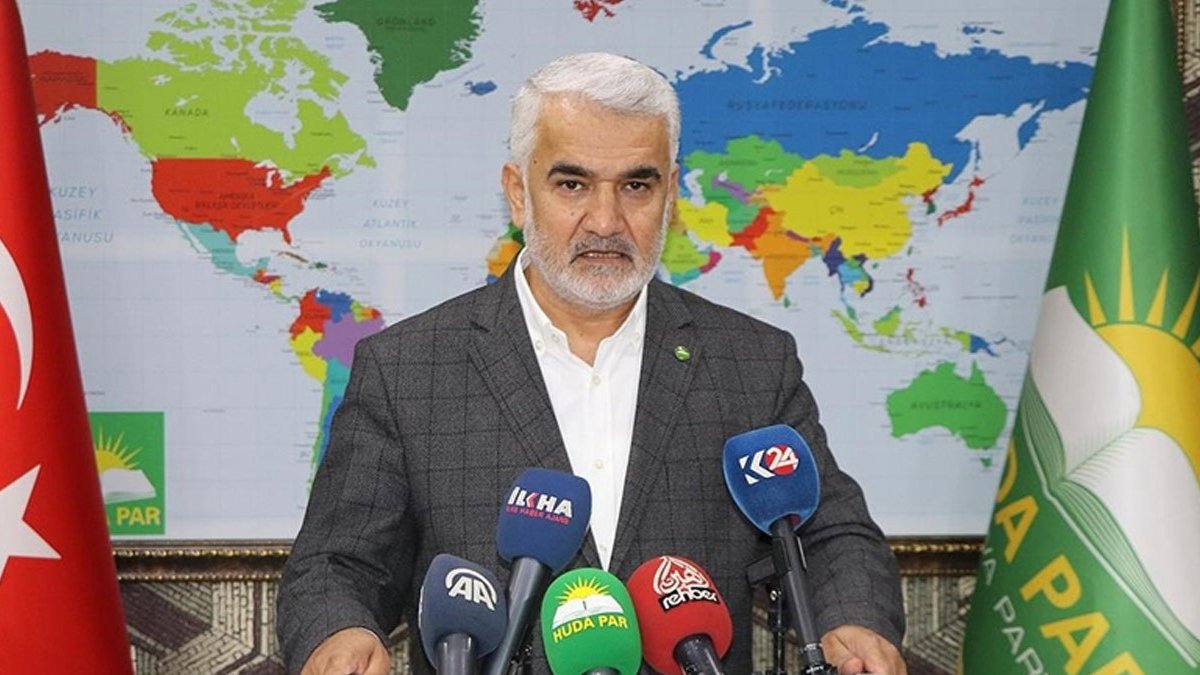 HÜDA PAR'ın parti programı tartışılıyor: Karma eğitimden vazgeçilmeli kadın için öncelik evi olmalı