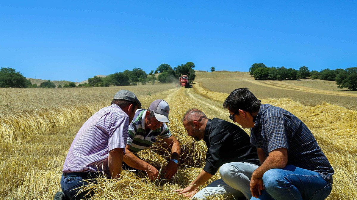 Büyükşehir'den küçük çiftçiye sıvı gübre desteği