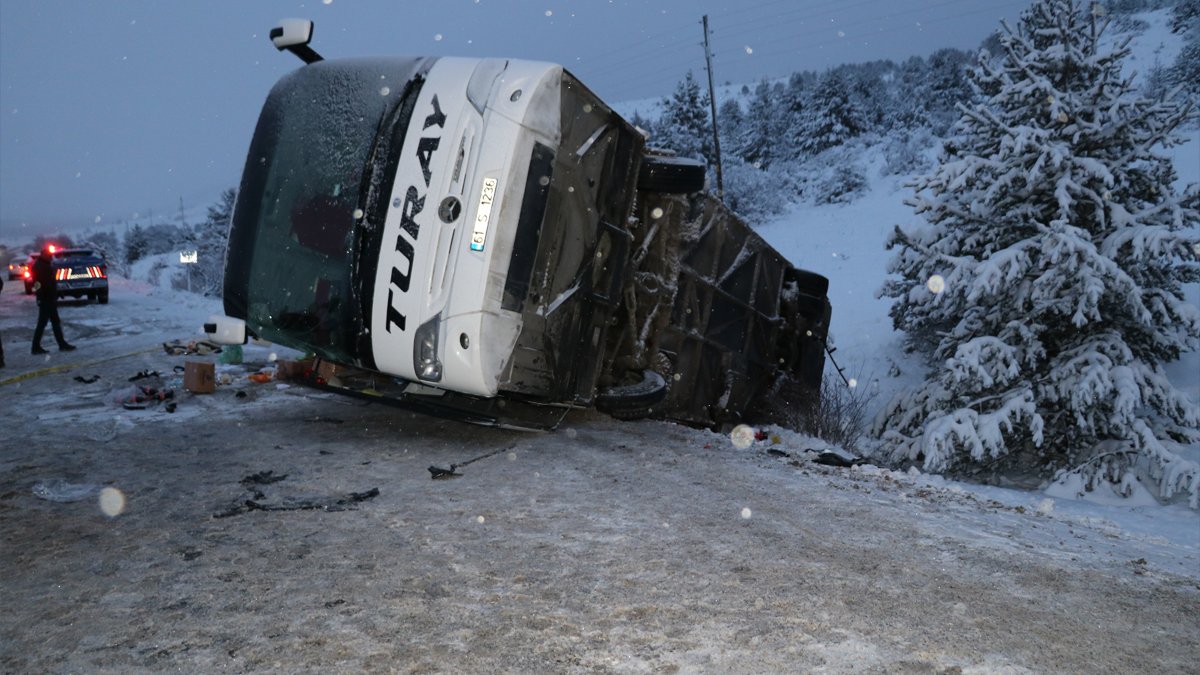 Kar yağışı iki ilde kaza getirdi: Ölü ve yaralılar var