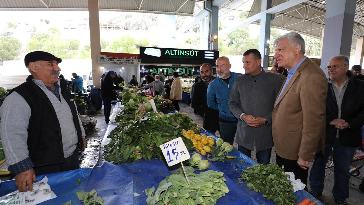 Başkan Engin'den pazar esnafına ziyaret