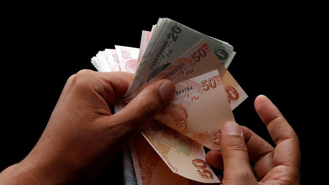 AK Partili Elitaş'tan EYT itirafı: Maaşlar gecikebilir