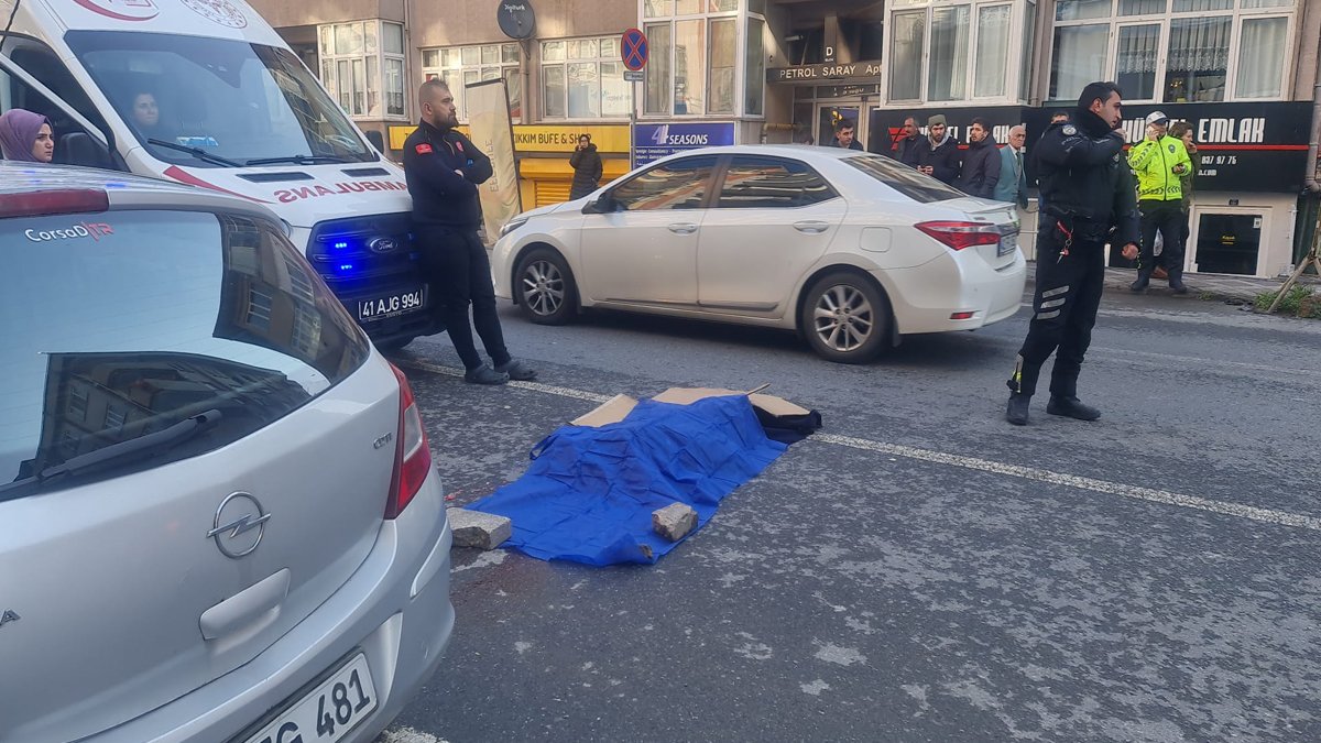 Halk otobüsünün çarptığı 8 yaşındaki Ömer hayatını kaybetti: Şoför durmadan yoluna devam etti