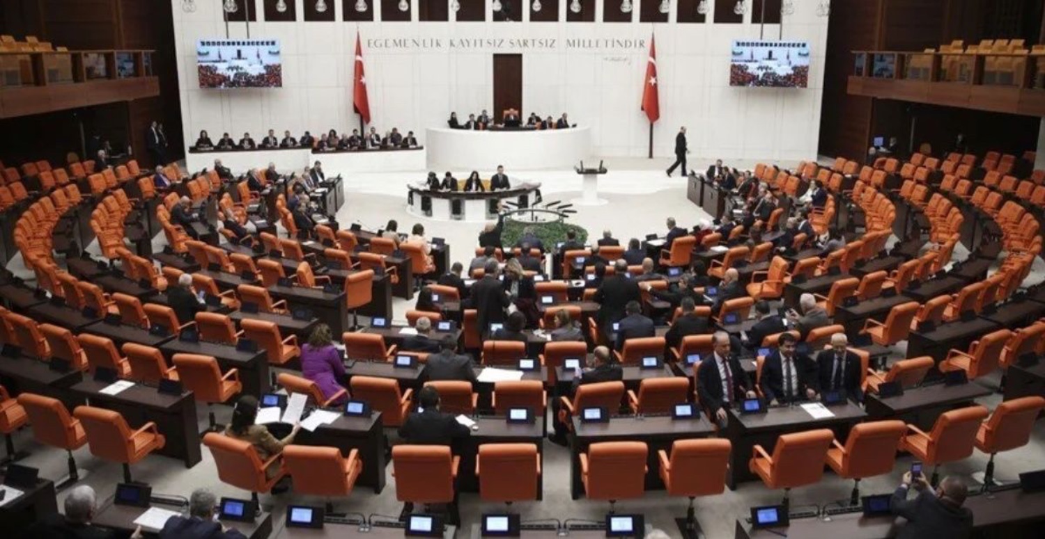 İş arayanlara Bakan Kirişçi'den haber var! 5000 personel alımı yapılacak: Yüzde 75 detayına dikkat!