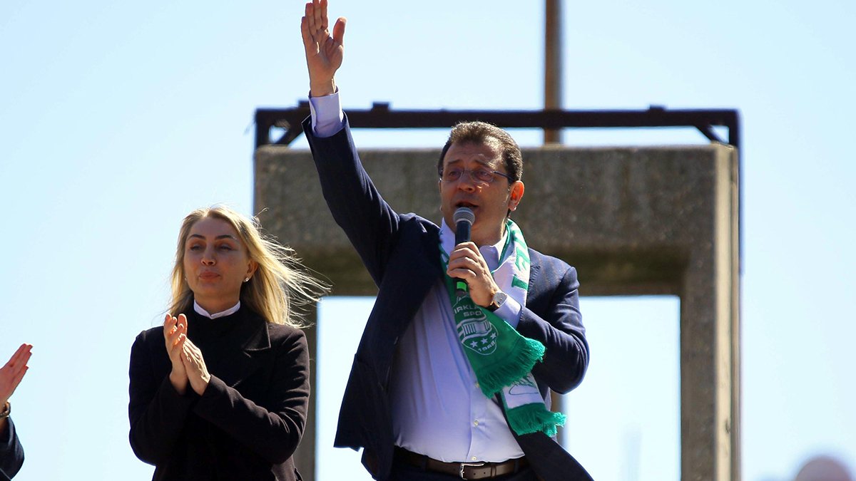 İmamoğlu'ndan seçim çıkışı: Var mısınız o sendeleyeni yere düşürmeye?