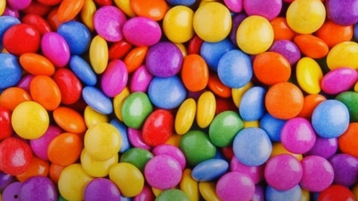 Şekerlerin arasında gizli bir düğme var! Sadece yüksek beyin gücüne sahip olanlar 5 saniyede bulabiliyor!