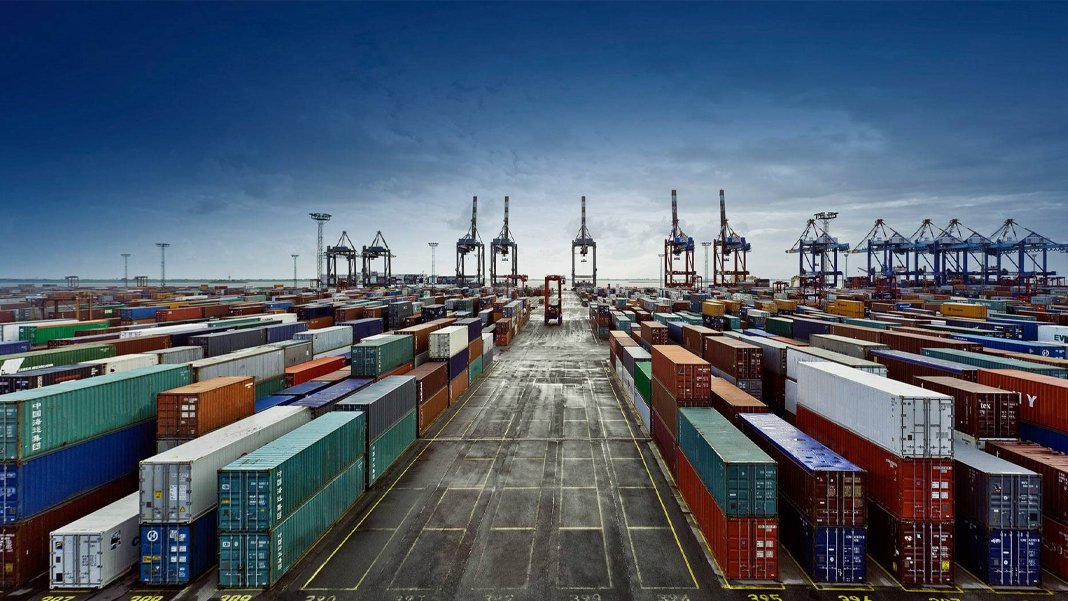 Dış ticaret açığı şubat ayında da arttı