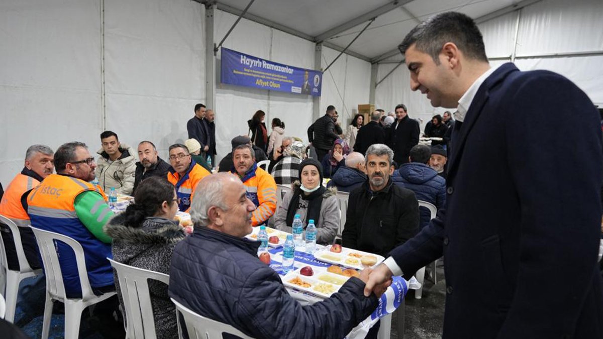 Başkan Gökhan Yüksel iftarını hasta yakınlarıyla açtı