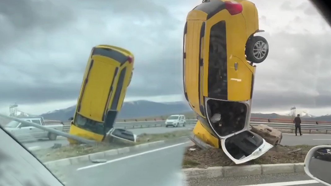 Akıllara durgunluk veren kaza: Yolun ortasında asılı kaldı