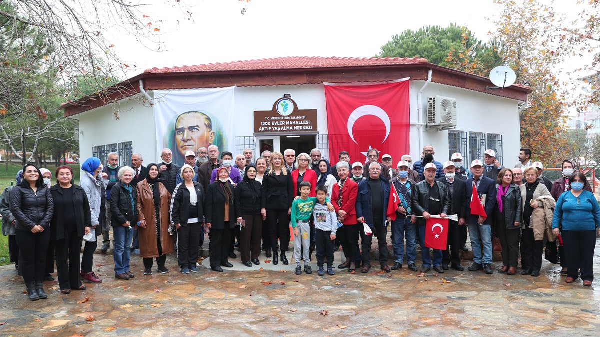 Merkezefendili büyükler, verimli ve kaliteli vakit geçiriyor