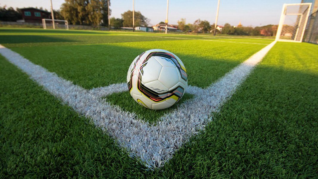 Fransa'da oruç tutan futbolculara su molası yok