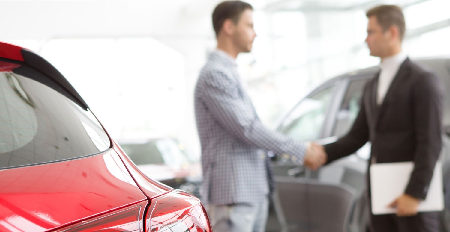 Sıfır araçta bu fiyat hayal değil! 270.000 TL'ye alıcılarını bekliyor: Bayilerin kapısında kuyruk var!