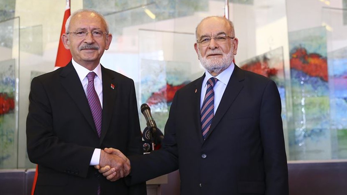 Karamollaoğlu 'Kemal Bey her kesime el uzatıyor' diyerek anlattı: Benim de tahmin etmediğim kadar canlı...