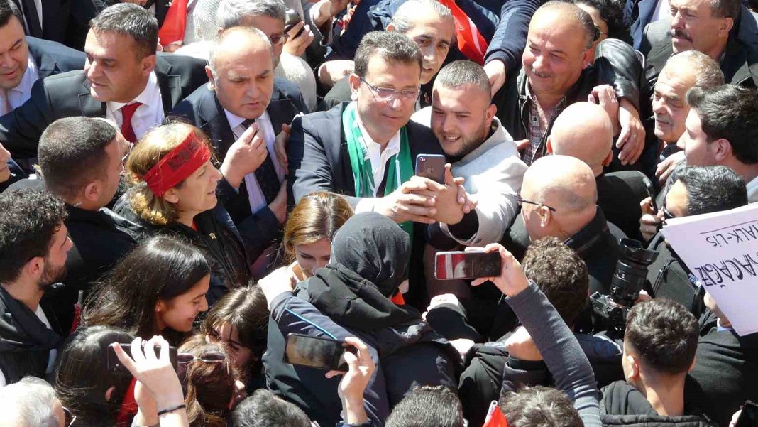 İmamoğlu'ndan gençlere çağrı: Sandıkta ayrışmayacaksınız, oyları bölmeyeceksiniz