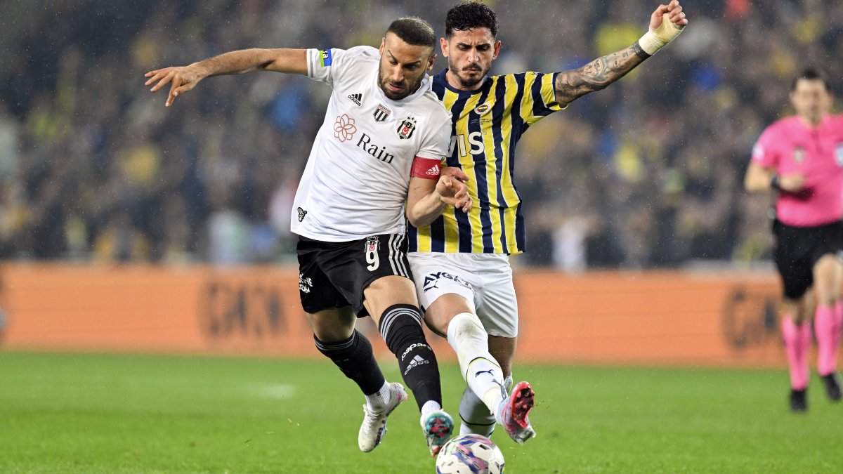 10 kişilik Beşiktaş Fenerbahçe'yi rahat geçti: Kadıköy'de tarihi fark