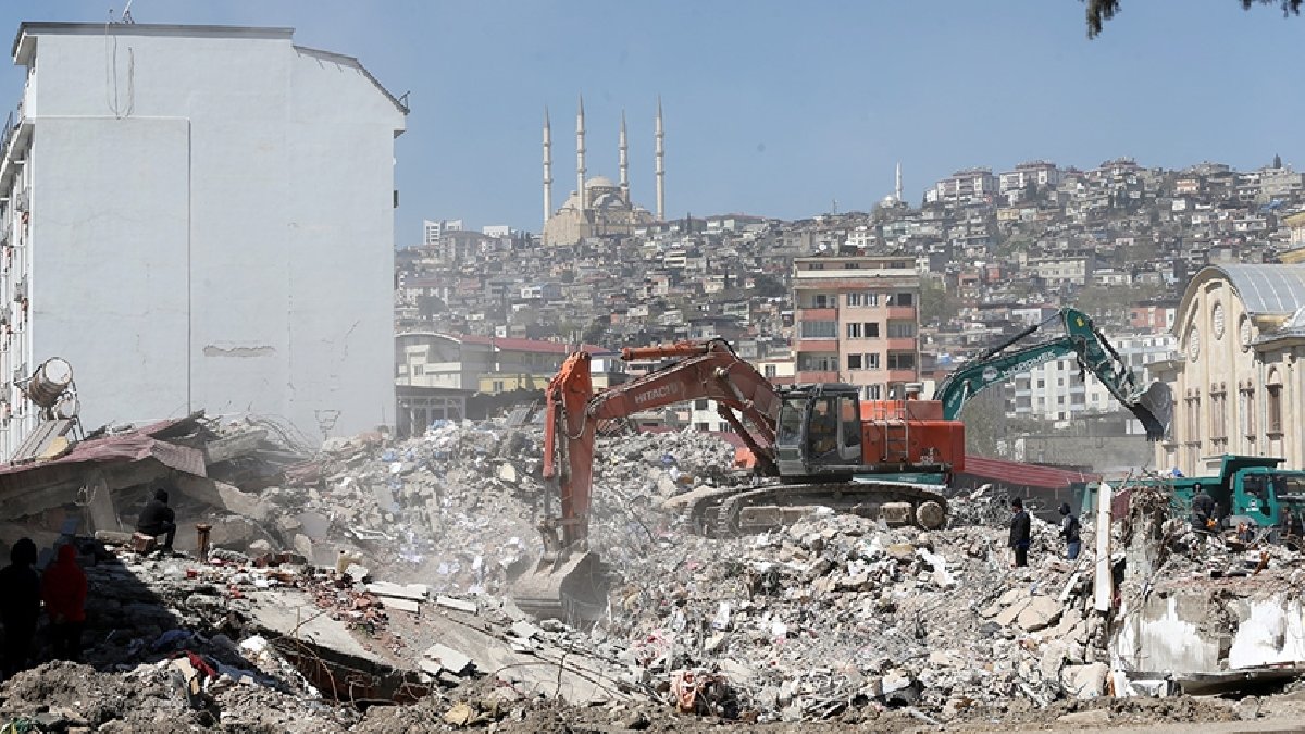 Kahramanmaraş’ta enkaz çalışmaları devam ediyor