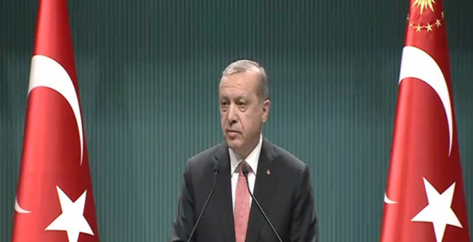 Erdoğan meydanlardaki halka seslendi: Özgürlüklerin garantörü biziz