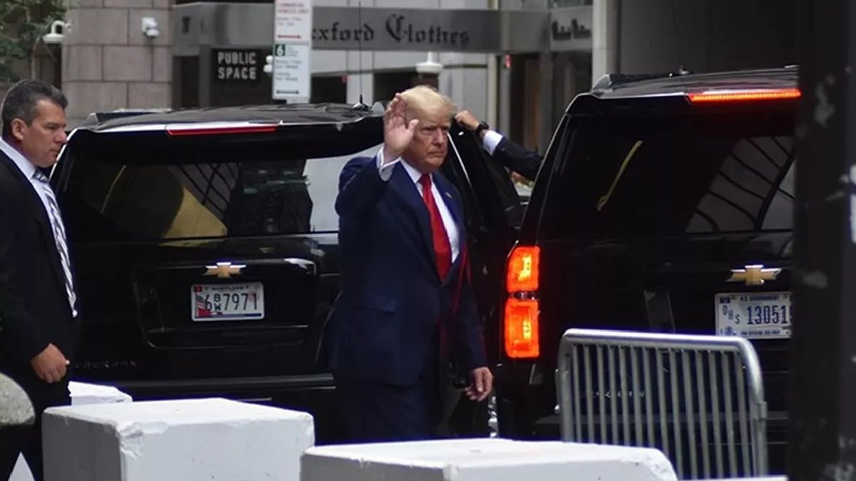 Trump, New York'a teslim olmaya gidiyor