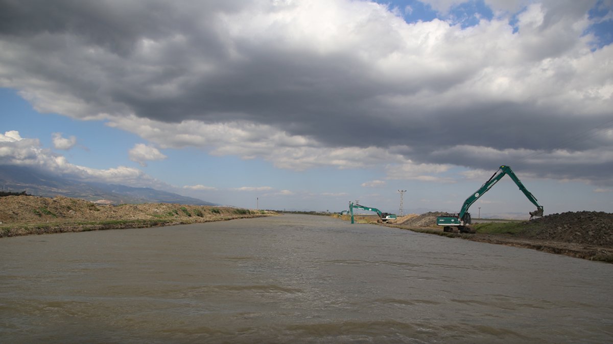 İkinci felaket yolda mı? Deprem Asi Nehri'nin yerini değiştirdi