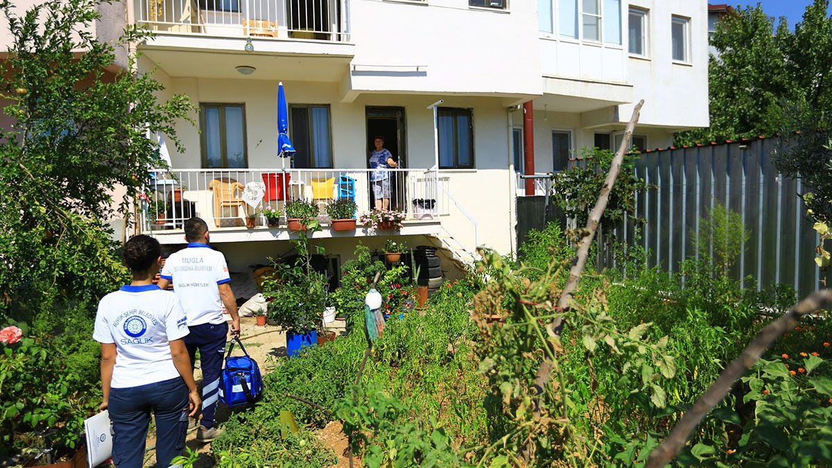 Büyükşehir ekipleri sağlık için yollarda