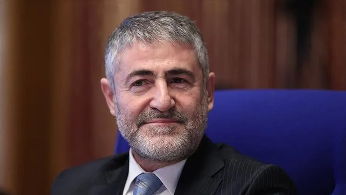 Bakan Nebati'nin bir yıl önceki tweet'i sosyal medyada gündem oldu: '2023 seçimlerine tek haneli...'