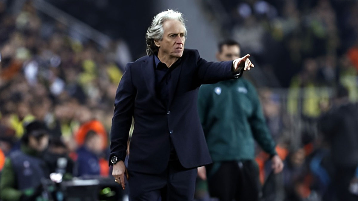 Fenerbahçe'nin yeni teknik direktörünü canlı yayında açıkladı! Hafta içi görüşecekler...