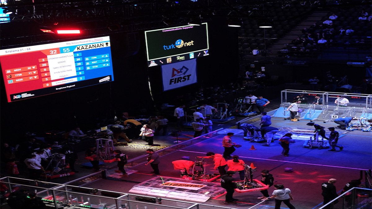 FIRST Robotics Competition'ın Türkiye ayağı TurkNet'in iletişim desteğiyle tamamlandı