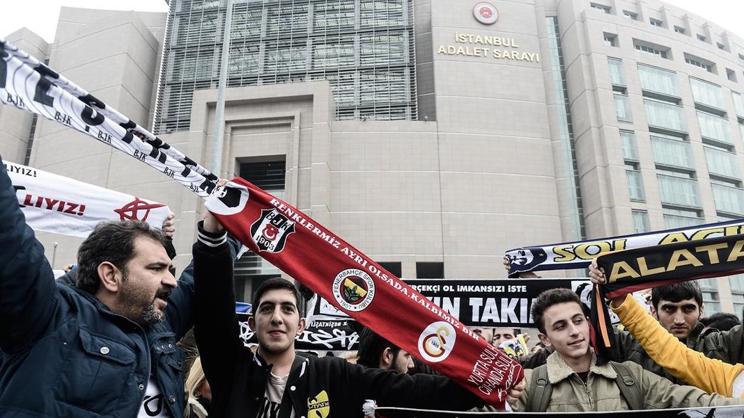 Çarşı Davası'na yine erteleme