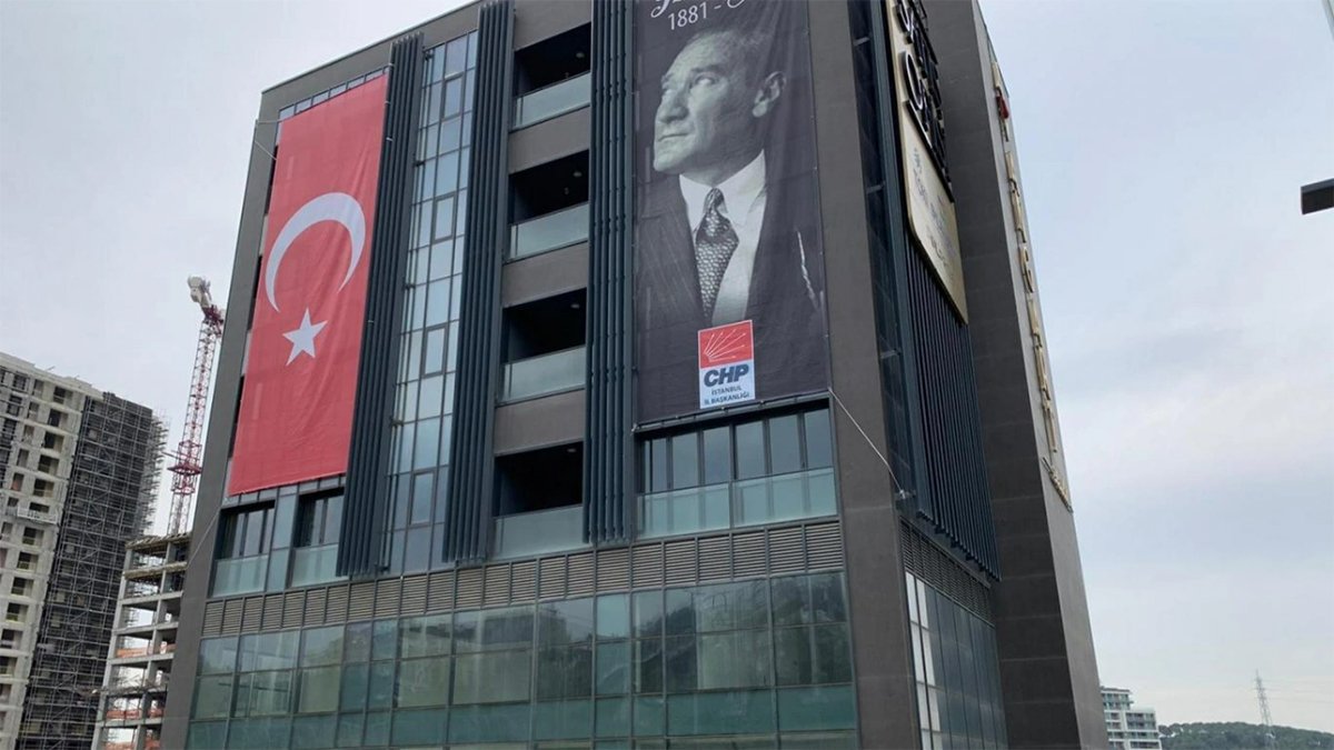 İYİ Parti'den CHP İl Başkanlığı'na silahlı saldırıya tepki