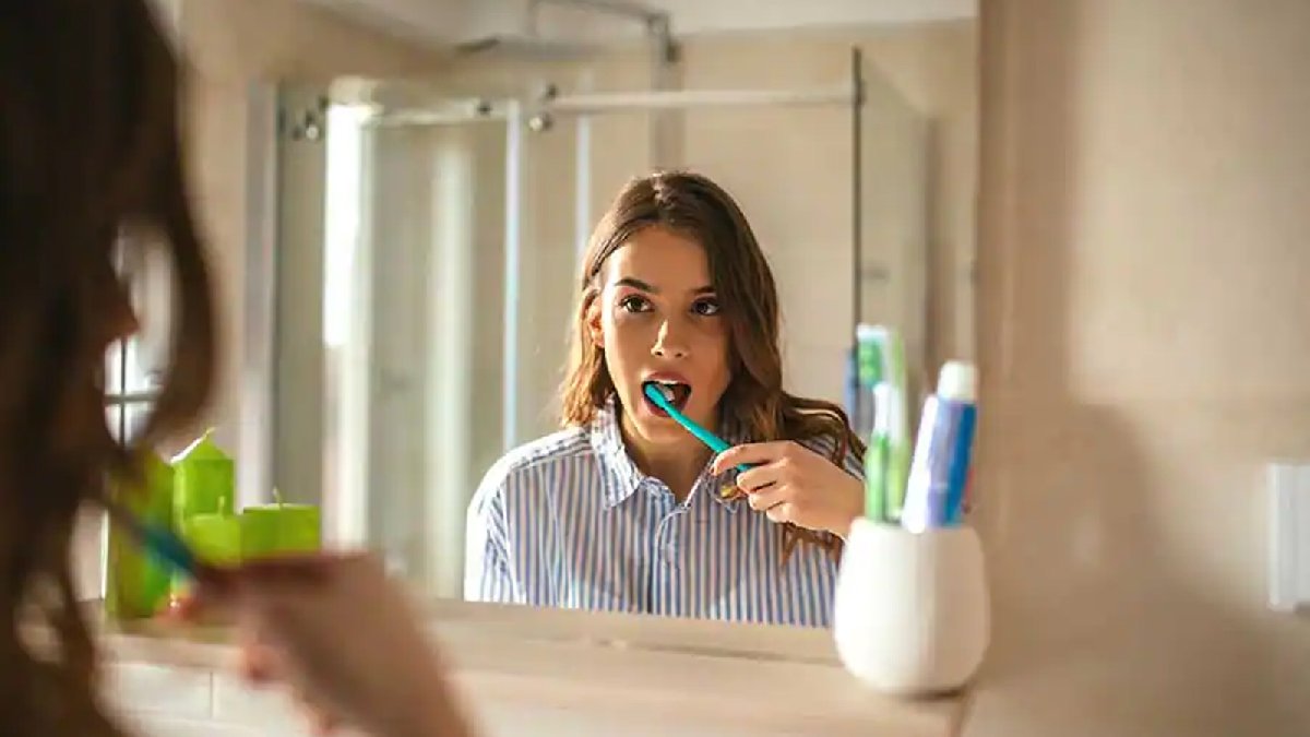 Dişleri böyle fırçalamak kalp hastalığına neden oluyor! Akıllara gelmezdi: Uzmanlar o hata için uyardı