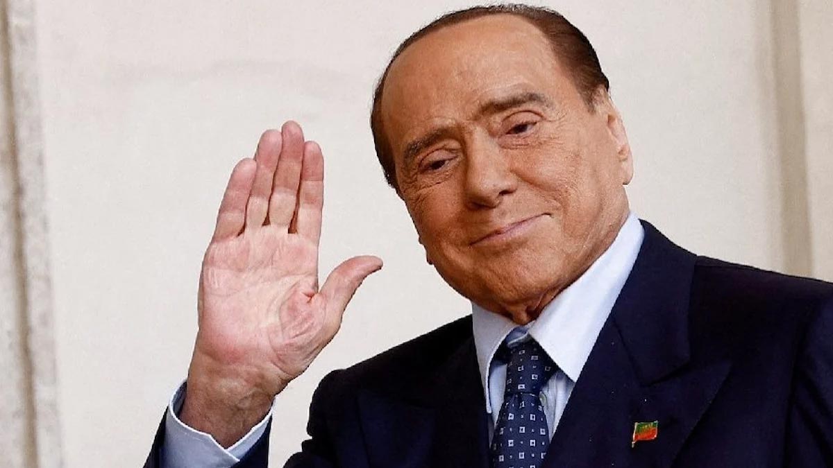 Eski İtalya Başbakanı Berlusconi'ye teşhis kondu