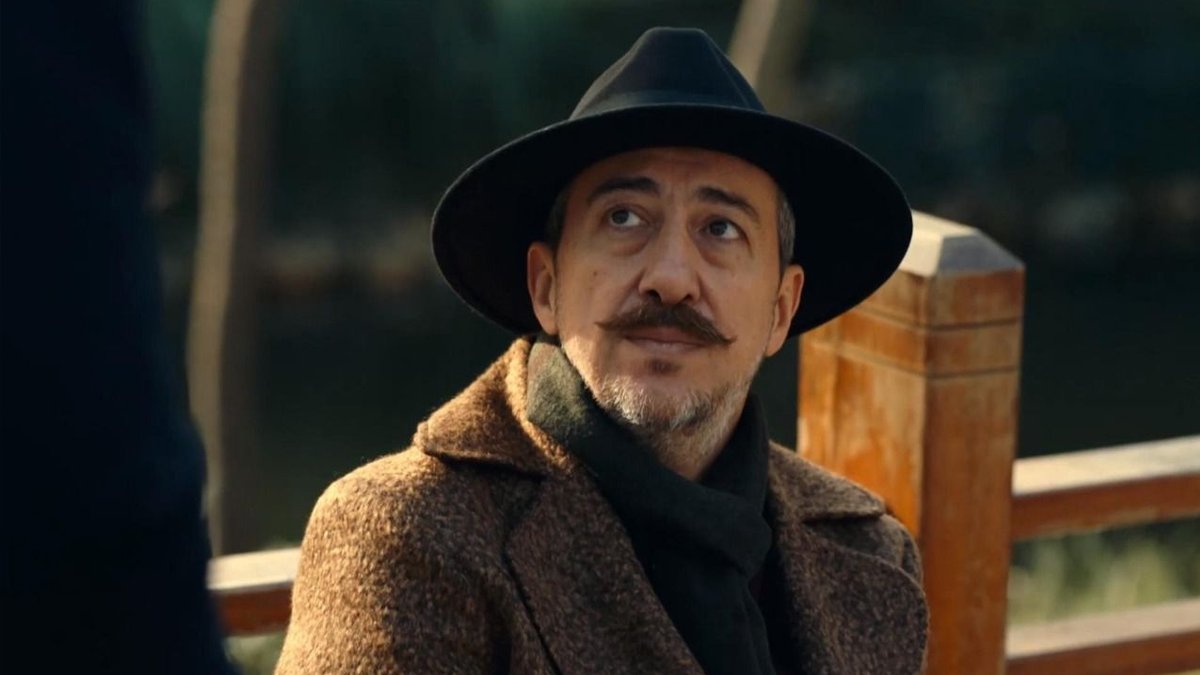 Ünlü oyuncunun acı günü: Babası ve üvey annesi yangında can verdi