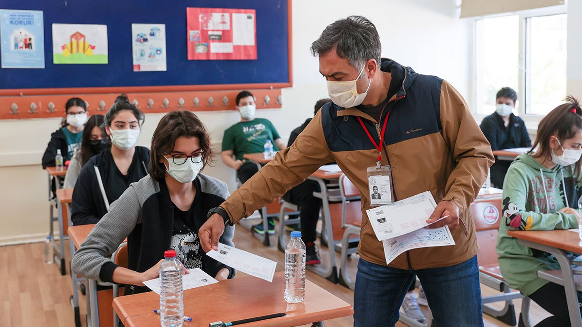 Milli Eğitim Bakanı duyurdu: LGS'de öğrencileri zorlamayacağız