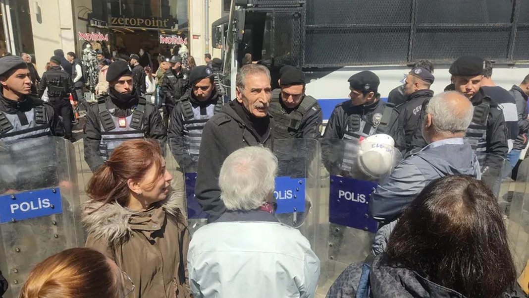 Cumartesi Anneleri eyleminde Eren Keskin ve birçok kişiye gözaltı