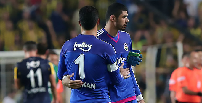 Fenerbahçe'ye Volkan Demirel ve Fabiano'dan sevindirici haber