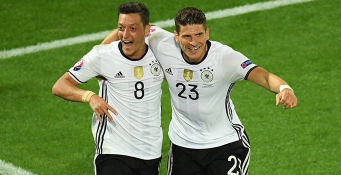 Beşiktaş'tan ayrılan Mario Gomez Madrid yolunda