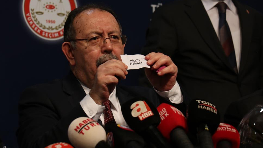 Partilerin oy pusulasındaki yerleri belli oldu