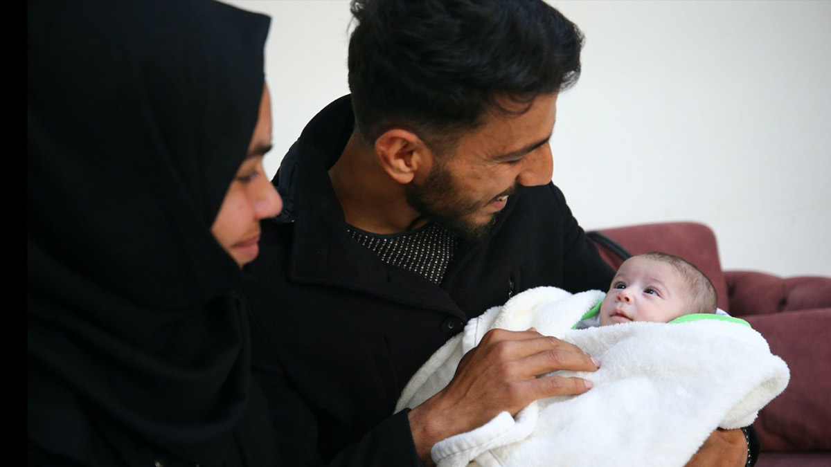 Felakete kuvözde yakalanmıştı! 61 gün sonra kavuşma sevinci