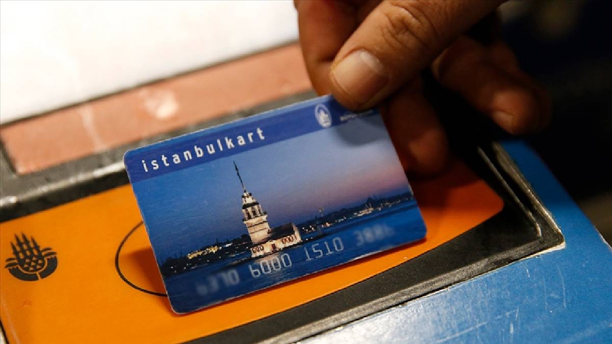 İstanbul'da toplu taşıma kullananlar için son ay! 30 Nisan'dan sonra kartlar iptal edilecek! Hemen işlemlerinizi yapın
