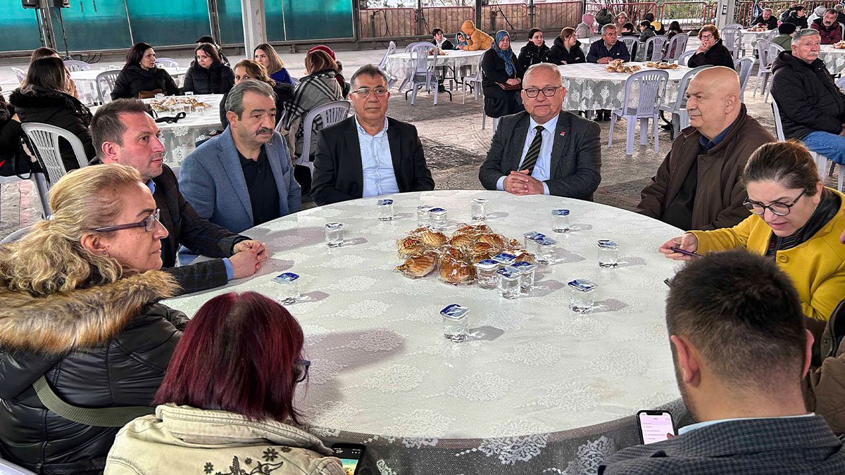 Yenimahalle’de mahalle iftarları dolup taşıyor