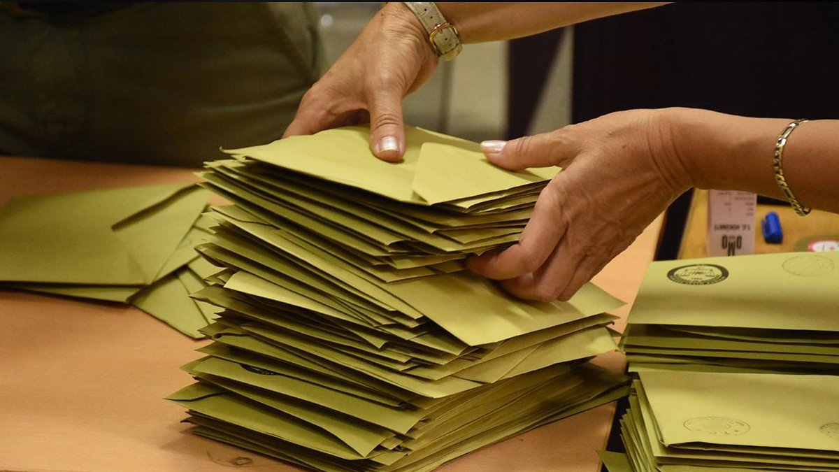 14 Mayıs'ta 13 parti tek başına