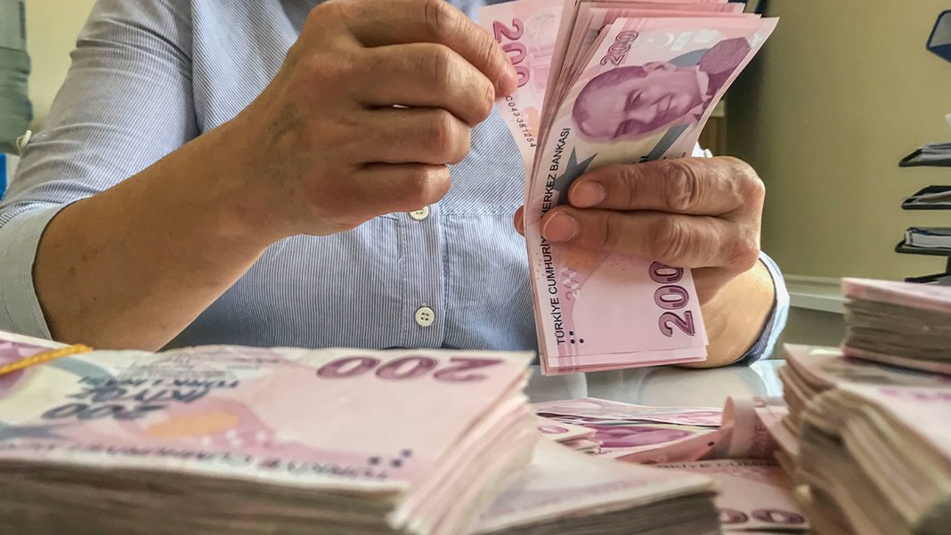 Maaşlarda pazarlık devam ediyor: Yüzde 45 zam istendi