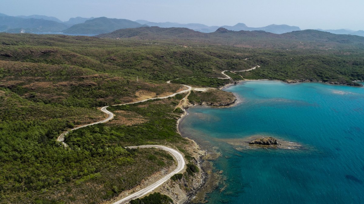Bördübet Koyu: Muğla'nın Sımsıcak Sahillerinde Gizli Bir Cennet