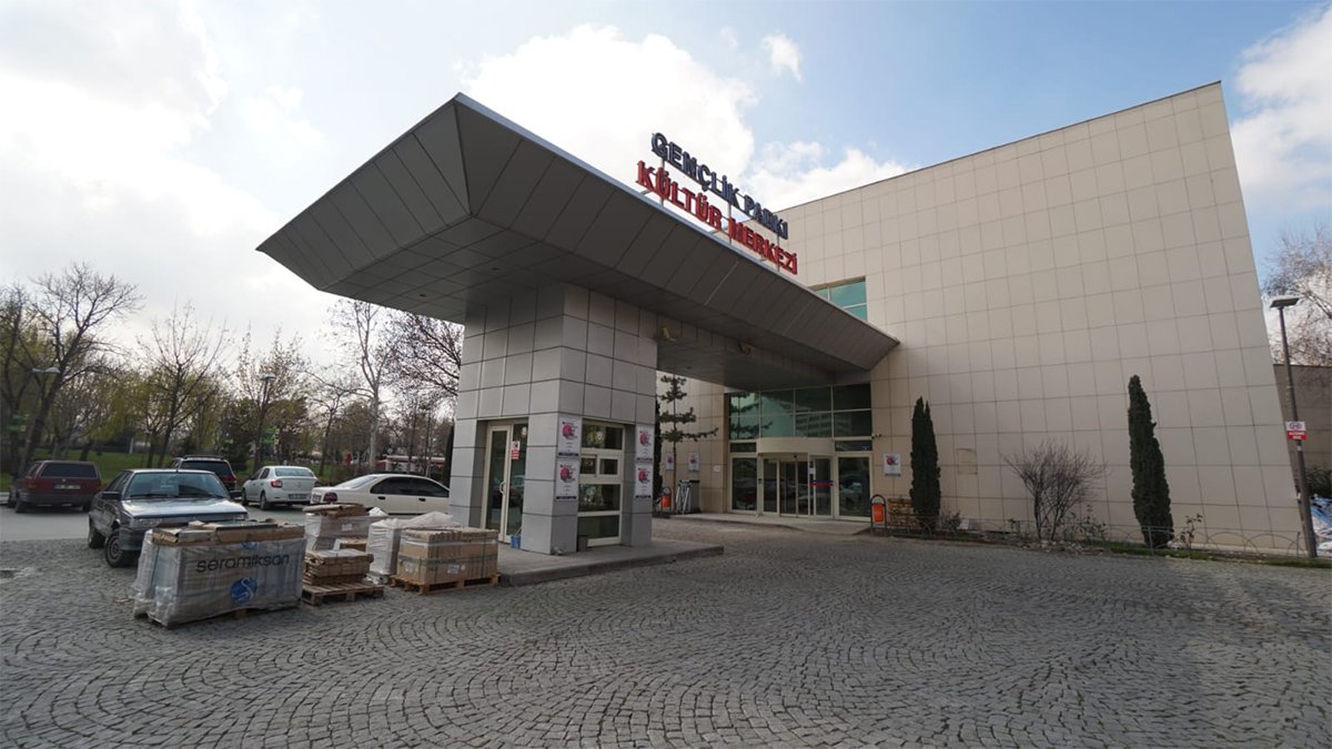 ABB'den Gençlik Parkı Kültür Merkezi ile Şehir Tiyatroları binalarına yenileme