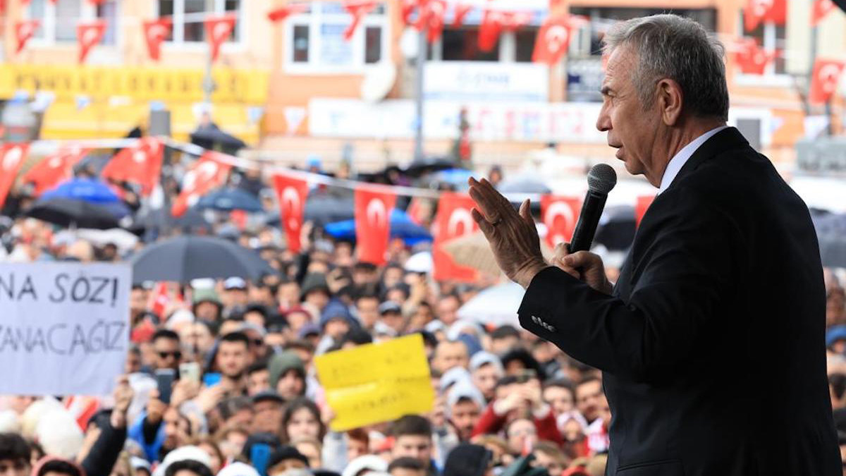 Mansur Yavaş, Ekrem İmamoğlu ve Millet İttifakı Cumhurbaşkanı adayı Kemal Kılıçdaroğlu ile birlikte Çanakkale'de