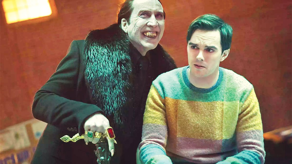 Kont Dracula dişlerini bu kez komediye geçirdi