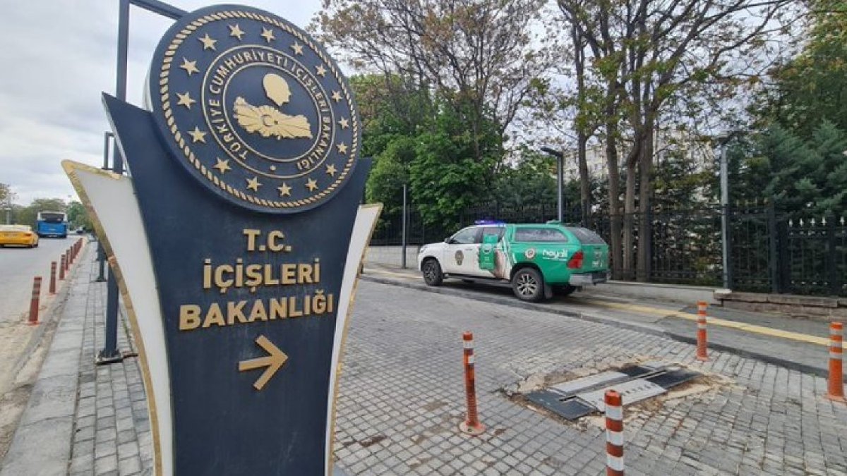 İçişleri Bakanlığı personel alımı başladı! Onlarca branşa iş fırsatı doğdu: İşte başvuru şartları...