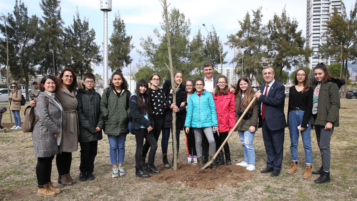 Karşıyaka'da 4 yıllık yeşil hamle: 89 bin fidan, 55 park