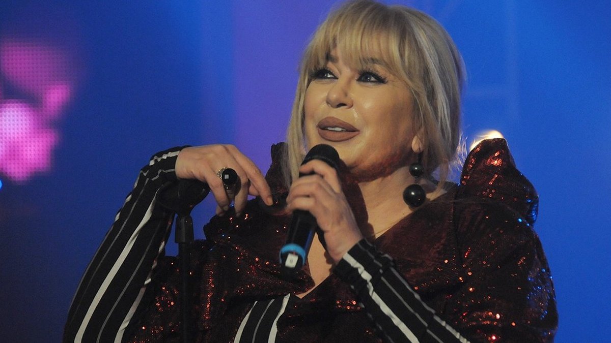 Zerrin Özer'den kahreden haber! Hastalığını ilk defa duyurdu! 'Defolup gitmek istiyorum...'